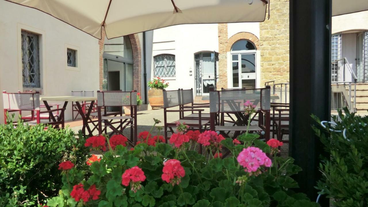 Appartamenti Ava E Tegrino Nell'Antica Dimora Di Fulignano San Gimignano Exterior foto